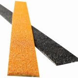 Crocsy GJ50 Kaydırmaz Profil Plaka Estetik görünüm. Ayak takılmalarına karşı pahlı kenar. İç ve dış mekan kullanımına uygun. Dış mekan etkilerine ve aşınmaya karşı uzun ömürlü. Uzun ömürlü ekonomik seçenek. İstenen uzunlukta kesilir, yüzeye vida ile bağlanacaksa vida delikleri tarafımızdan açılarak uygulamaya hazır şekilde (vida ve dübelleri ile birlikte) kullanıcıya yollanır. Profil Uzunluğu: 2,50 metre Renk: Sarı, Siyah Ürün Derinliği: 50mm, Ürün Kalınlığı: 3,2mm orta, 1mm kenar Grit Tipi: 1-2 Alüminyum Oksit Uygulama: Dübel ve vida ile ya da Soudal Fix All High Tack veya Soudal Fix All Turbo yapıştırıcı ile temizlenmiş kuru yüzeye montaj edilir.